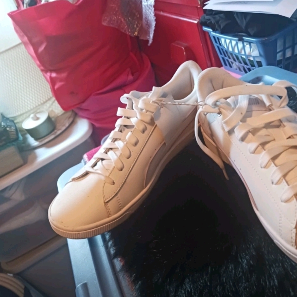 Puma Vikky  White Women's Sneakers Size 10 - Picture 8 of 8